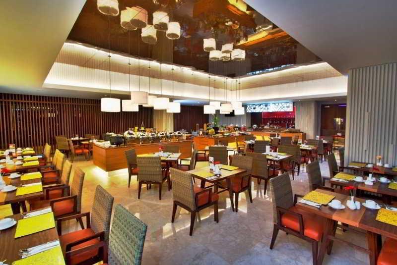 Soll Marina Hotel & Conference Center Bangka ปังกัลปีนัง ภายนอก รูปภาพ
