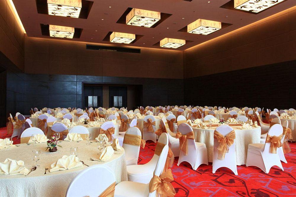 Soll Marina Hotel & Conference Center Bangka ปังกัลปีนัง ภายนอก รูปภาพ