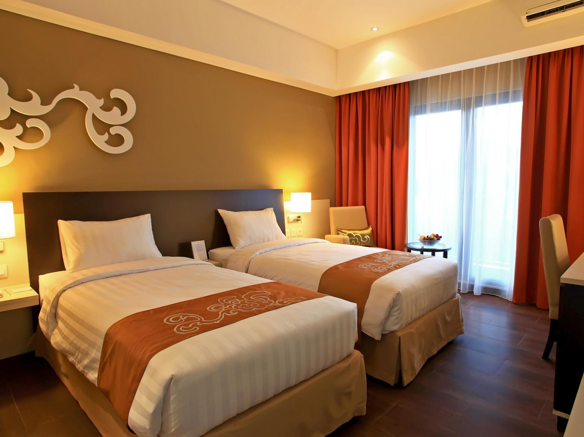 Soll Marina Hotel & Conference Center Bangka ปังกัลปีนัง ภายนอก รูปภาพ