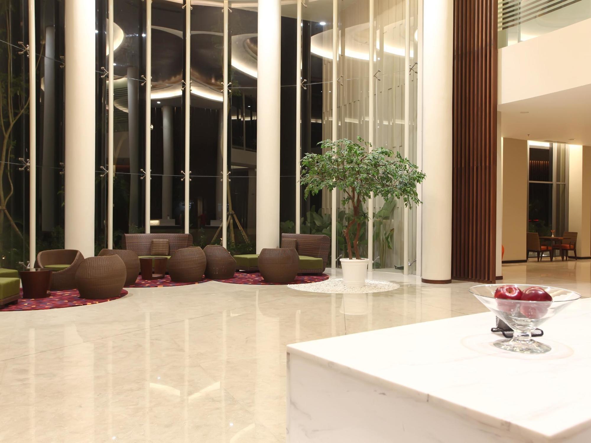 Soll Marina Hotel & Conference Center Bangka ปังกัลปีนัง ภายนอก รูปภาพ