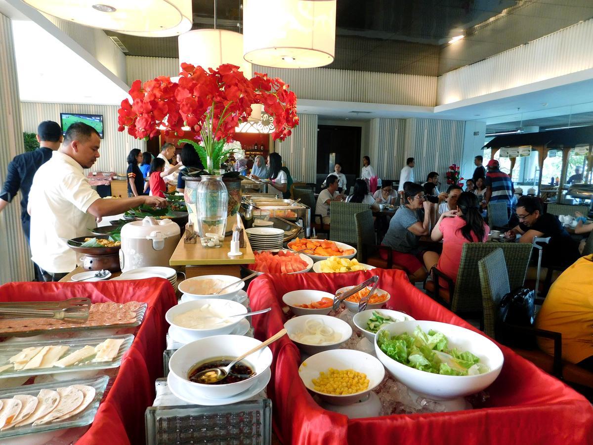 Soll Marina Hotel & Conference Center Bangka ปังกัลปีนัง ภายนอก รูปภาพ