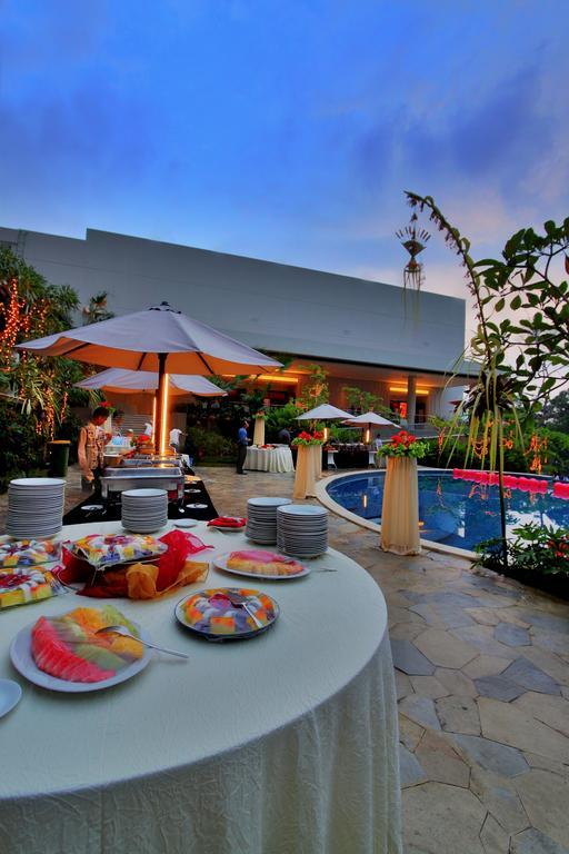 Soll Marina Hotel & Conference Center Bangka ปังกัลปีนัง ภายนอก รูปภาพ