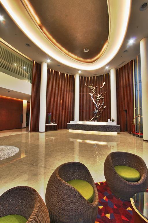 Soll Marina Hotel & Conference Center Bangka ปังกัลปีนัง ภายนอก รูปภาพ